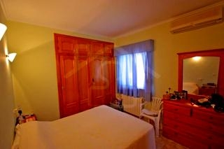 Villa for sale in town, Spain 65209