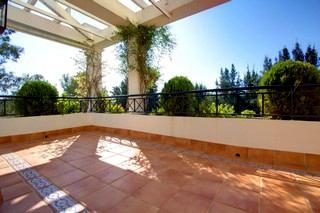 Nueva Andalucia property: Apartment with 3 bedroom in Nueva Andalucia, Spain 66421