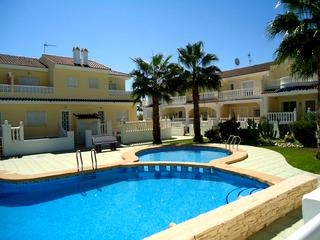 Dona Pepa property: Townhome for sale in Dona Pepa 66492