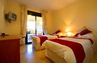 Nueva Andalucia property: Apartment with 3 bedroom in Nueva Andalucia, Spain 67204