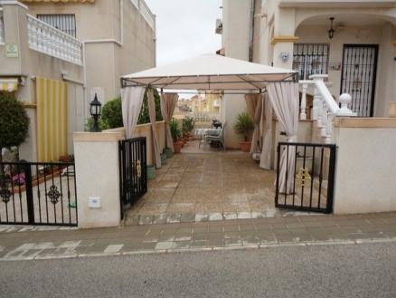 Villamartin property: Alicante property | 3 bedroom Townhome 67366