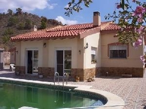 Villa for sale in town 67903