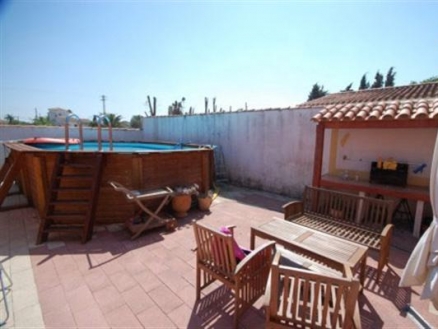 Villa for sale in town, Alicante 68893