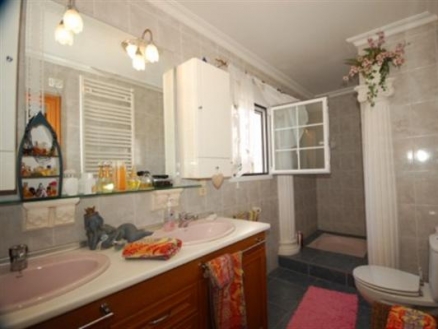 Alicante property | 4 bedroom Villa 68894