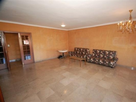 Apartment for sale in town, Spain 68950