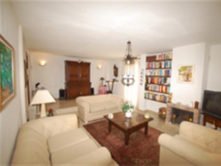 Apartment with 3 bedroom in town 68952