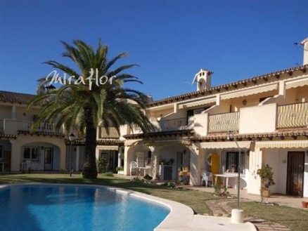 Villa for sale in town 68962