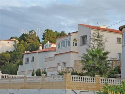 Villa for sale in town 68968