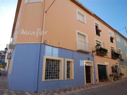 Benidoleig&nbsp;property:&nbsp;Townhome&nbsp;for&nbsp;sale&nbsp;in&nbsp;Benidoleig&nbsp;69018