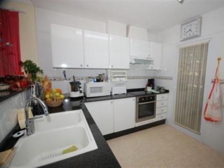 Villa for sale in town, Alicante 69022