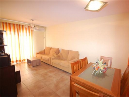 Apartment with 3 bedroom in town 69031