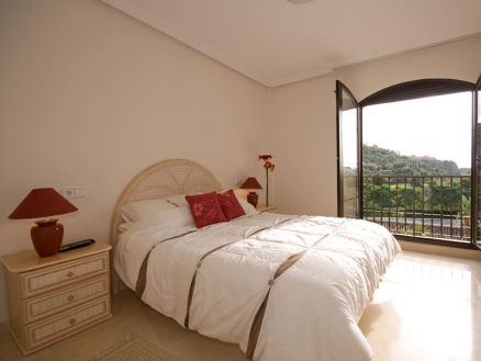 Benahavis property: Penthouse for sale in Benahavis, Malaga 69375
