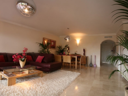Benahavis property: Apartment with 2 bedroom in Benahavis 69378