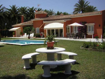 Estepona property: Villa for sale in Estepona 69418