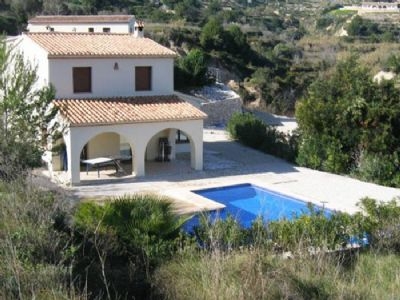 Villa for sale in town 100118
