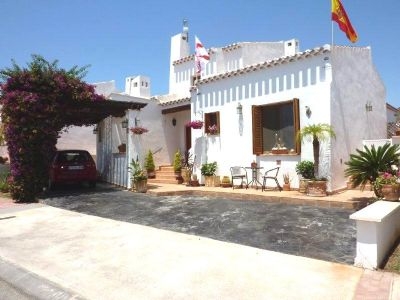 Villa for sale in town 100143