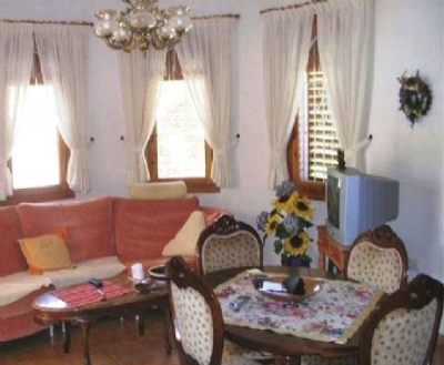 Villa with 3 bedroom in town 100150
