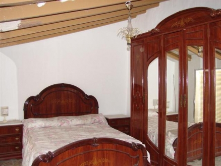 Villa&nbsp;for&nbsp;sale&nbsp;in&nbsp;town,&nbsp;&nbsp;100703