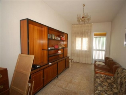 Townhome with 5 bedroom in town 100992