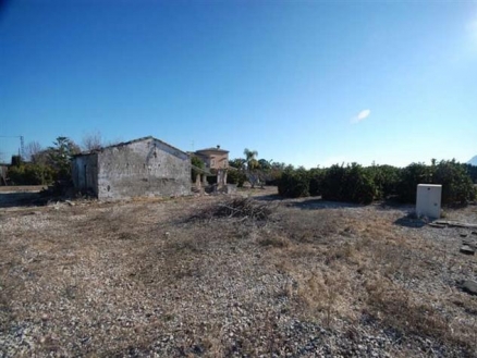 Land for sale in town 101004