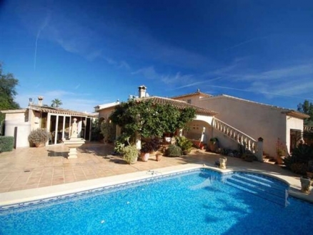 Villa for sale in town 101026