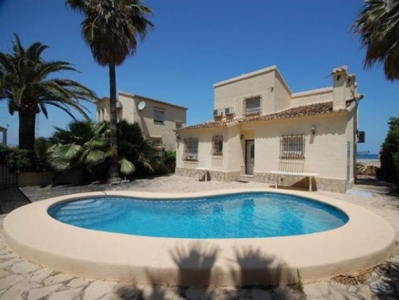 Villa for sale in town 101029