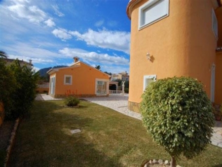 Villa for sale in town, Spain 101030
