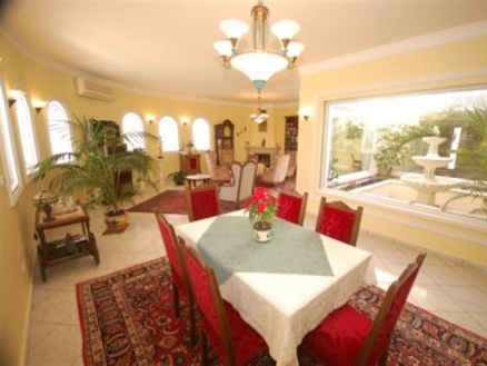 Villa with 4 bedroom in town 101030