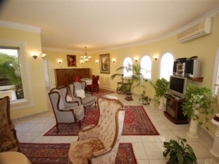 Villa with 4 bedroom in town, Spain 101030