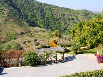 Canillas&nbsp;De&nbsp;Aceituno&nbsp;property:&nbsp;Malaga&nbsp;property&nbsp;|&nbsp;bedroom&nbsp;Commercial&nbsp;101076