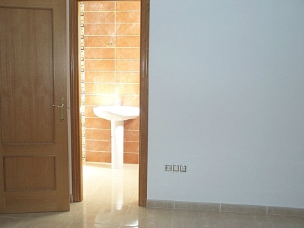  4 bedroom Townhome 102058