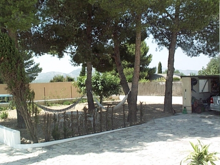Villa for sale in town, Spain 102060