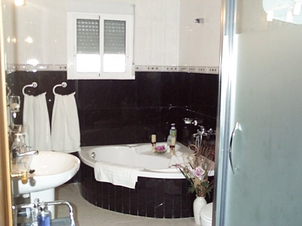 Villa for sale in town,  102070