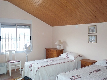 Villa for sale in town, Spain 102079