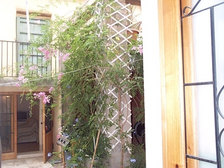 Townhome with 5 bedroom in town 102082