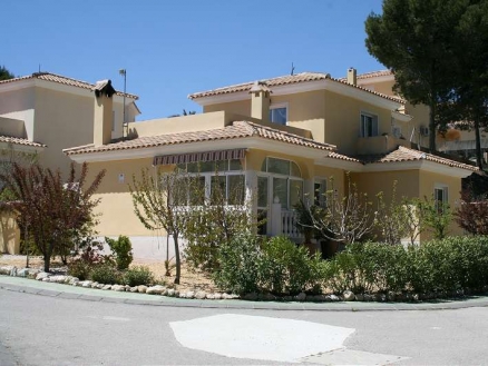 Villa for sale in town 102158