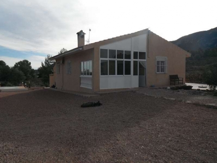Villa for sale in town 102192