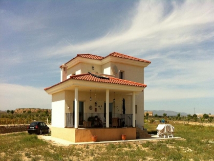 Villa with 3 bedroom in town 102199