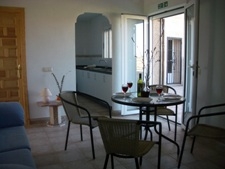 House with 9+ bedroom in town 102211