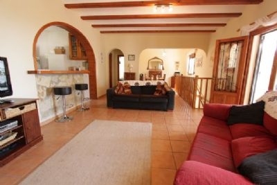 Villa for sale in town, Spain 104404