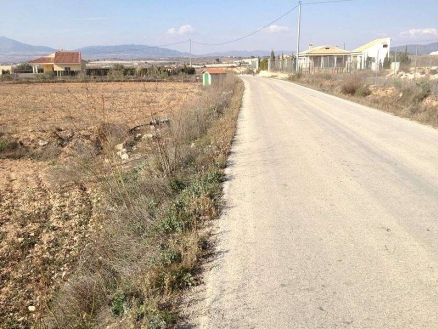 Land&nbsp;with&nbsp;bedroom&nbsp;in&nbsp;town&nbsp;104488