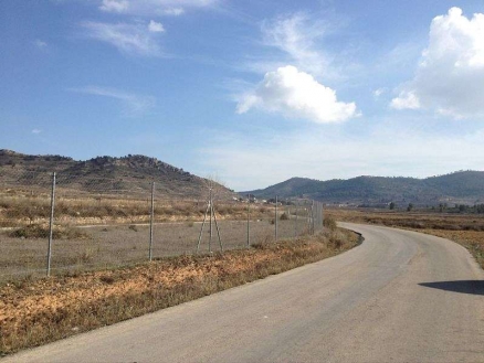 Land&nbsp;with&nbsp;bedroom&nbsp;in&nbsp;town,&nbsp;Spain&nbsp;104488