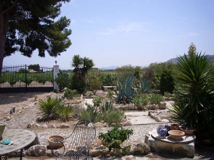 Villa for sale in town,  104490