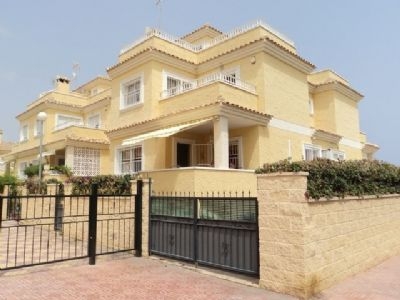 Punta Prima property: Townhome for sale in Punta Prima 105539