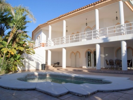 Villa for sale in town 105625