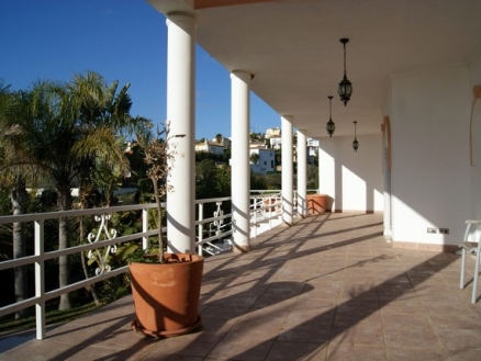 Villa with 9+ bedroom in town 105625
