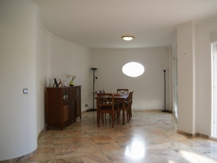 Villa for sale in town, Malaga 105625