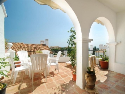 Benahavis property: Apartment for sale in Benahavis 105629