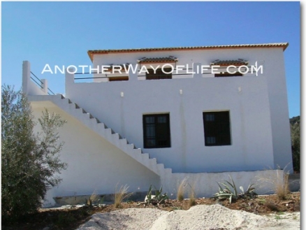 Iznajar property: Farmhouse with 4 bedroom in Iznajar 105649