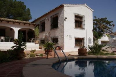 Villa for sale in town 106897